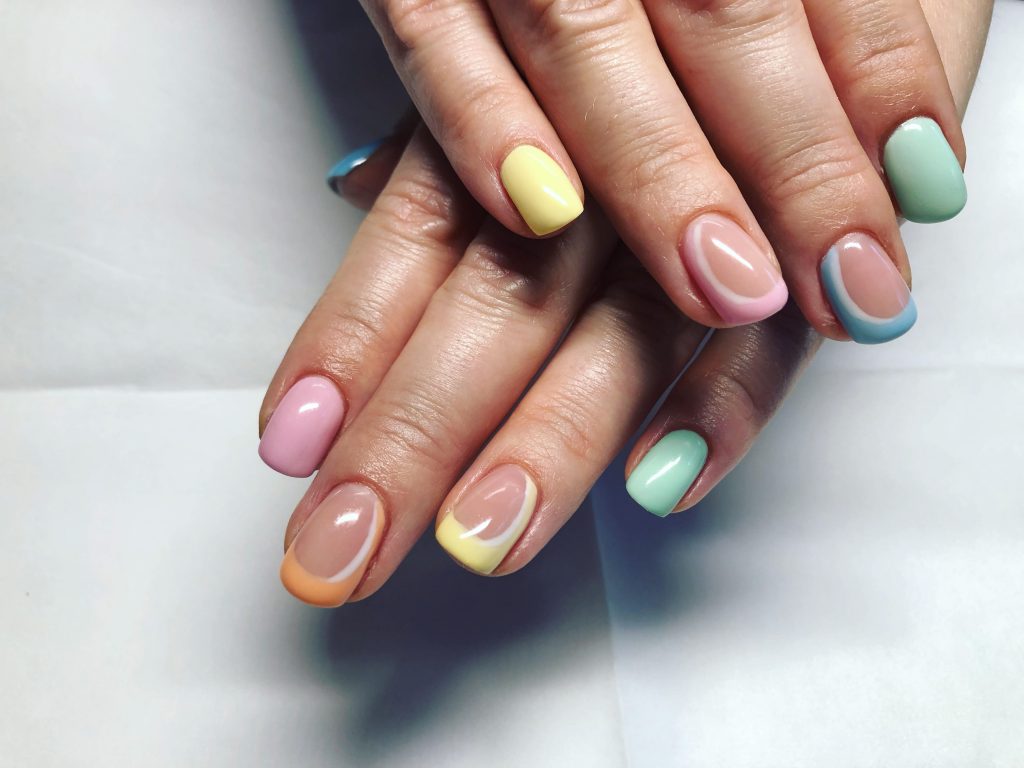 naglar-i-pastell